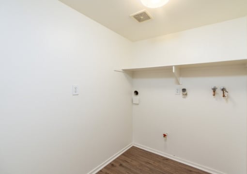 Twin Palm washer and dryer hookup