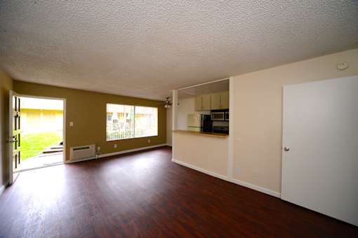 University Gardens unfurnished living room reverse view