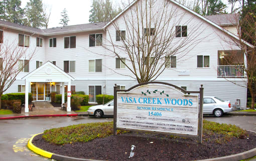VasaCreek_FrontOfBuilding_Signage