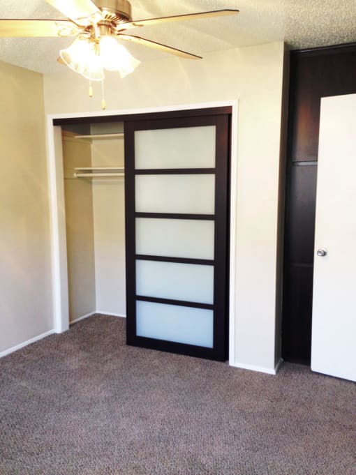 VillaAzul_BedroomCloset