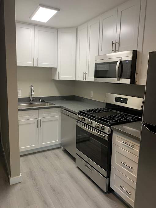 Vintage Apartments 2bed Kitchen