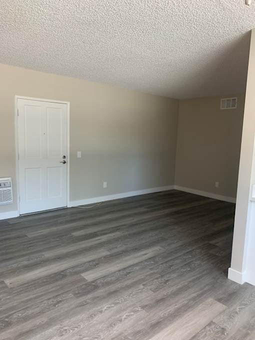 Vintage Apartments 1bed Living Room