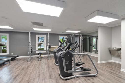 apartments for rent with fitness center and gym in Castleton, IN