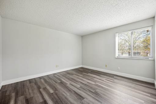 Affordable luxury near St. Louis. Hathaway Village offers spacious apartments, stylish finishes, and a community you’ll love coming home to.