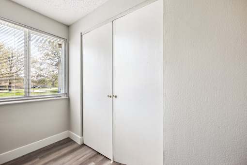 Hathaway Village in Florissant, MO offers updated apartments, pet-friendly living, and unbeatable convenience—schedule your tour today!