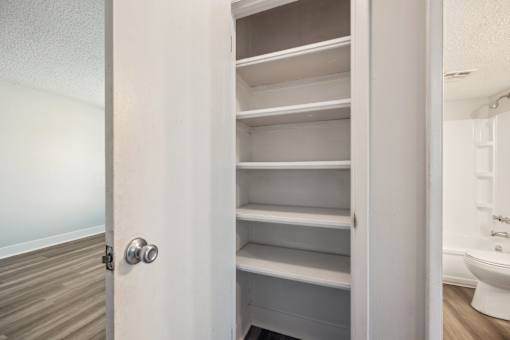 Hathaway Village in Florissant, MO offers updated apartments, pet-friendly living, and unbeatable convenience—schedule your tour today!