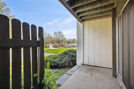 Hathaway Village in Florissant, MO offers updated apartments, pet-friendly living, and unbeatable convenience—schedule your tour today!