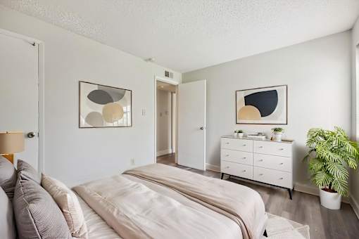 Love where you live! Hathaway Village blends modern renovations with classic charm in the heart of Florissant, MO.