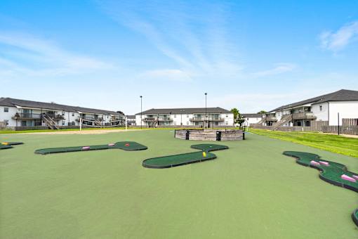 apartments for rent on a golf course