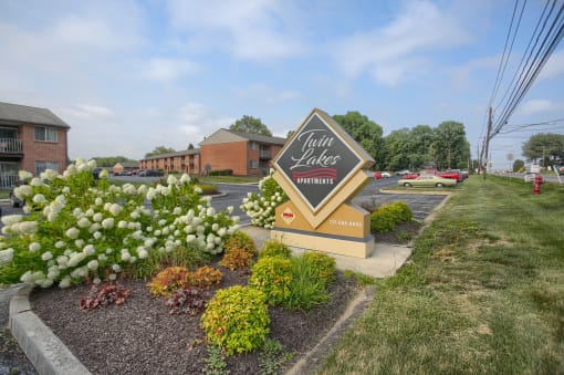 1 Bed Apts Harrisburg | Harrisburg Apartments | Twin Lakes Apartments in Harrisburg