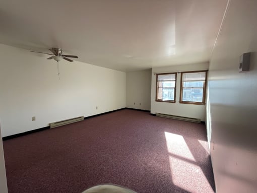 this is a photo of the living room of a 560 square foot, 1 bedroom apartment at
