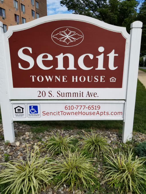 Section 8 Apts | Sencit Towne House Apartments