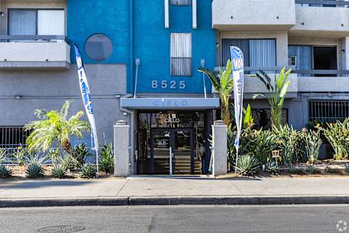 the building in which the hotel is located