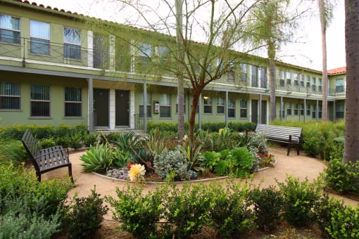 Garden Style Courtyard