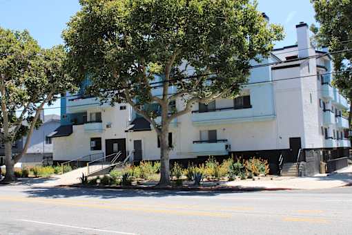 Front view of Oxnard Terrace Apartments