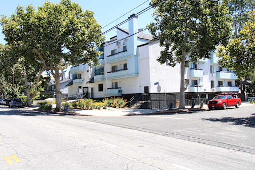 Corner view of Oxnard Terrace Apartments
