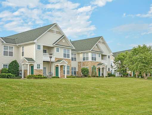 Large, well maintained house with lawn area at The Marlowe, Fort Wayne