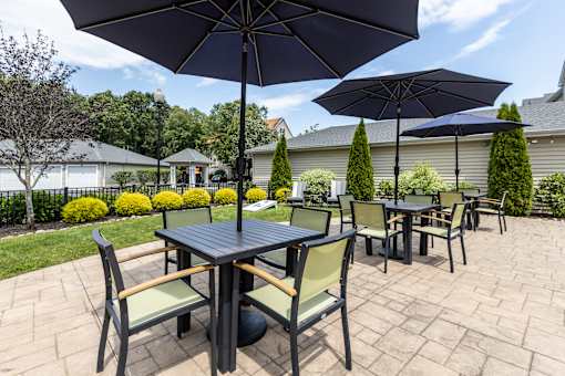 Outdoor Patio at Merion Milford Apartment Homes, Milford