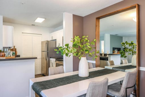 Dining And Kitchen at Champions Walk Apartment Homes, Bradenton, 34210