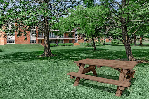 Picnic Table at North Pointe Apartments, Clifton Park, 12065