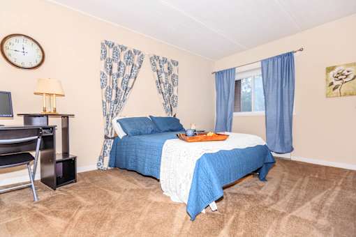 Bedroom at North Pointe Apartments, Clifton Park, 12065