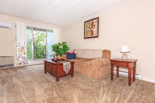 Spacious Living Area at North Pointe Apartments, Clifton Park, NY