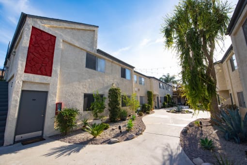 Courtyard View at The Canyons at Santa Clarita, Newhall, CA