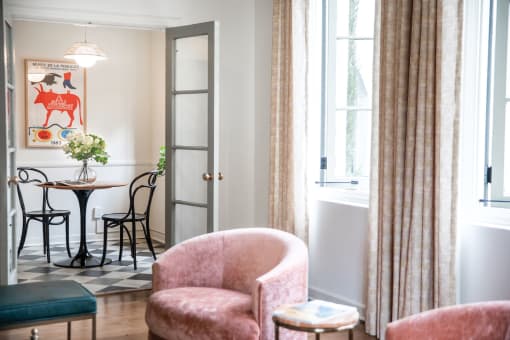 Living Room With Dining Area at Villa Carlotta – Furnished Apartments, Los Angeles, 90028