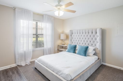 Bedroom with bed at The Retreat of Maumelle, Arkansas