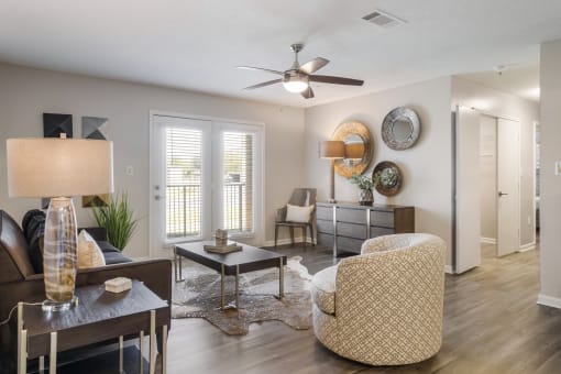 Living room at The Luxe of Southaven, Southaven