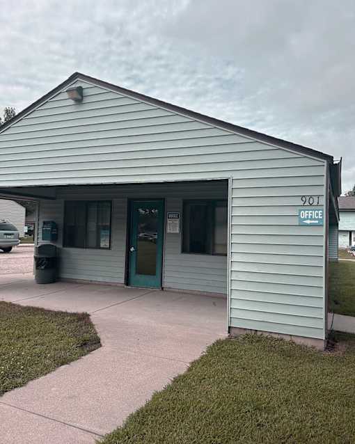 A small building with the number 901 on it.