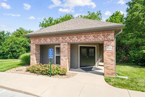 Postal Station at Crescent Apartment Homes, Lenexa, KS, 66219