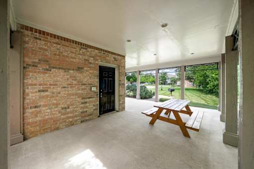 Picnic Area at Crescent Apartment Homes, Lenexa, 66219