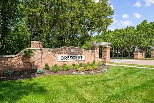 Property Signage at Crescent Apartment Homes, Kansas