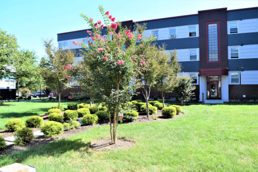 Image of the Exterior | Key Blvd Apartments | Affordable Arlington VA Apartments
