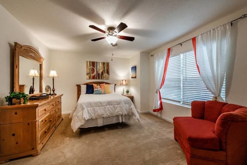 Master Bedroom with Queen Size Bed