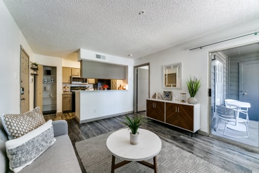 the preserve at ballantyne commons apartment living room and kitchen