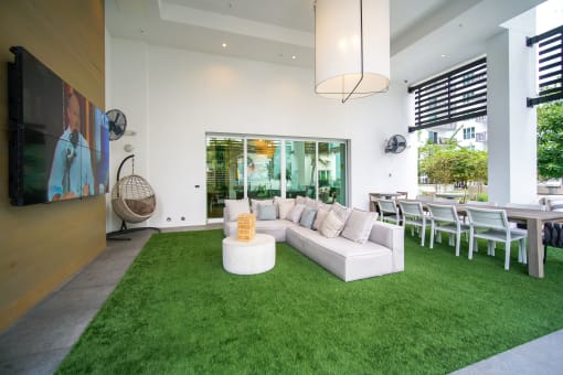 Outdoor Space Apartment Florida