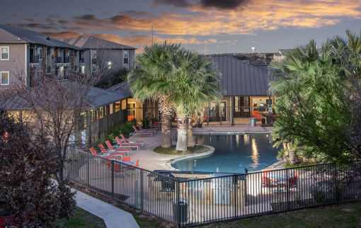 Twilight view at The Palmera on 3009, Texas