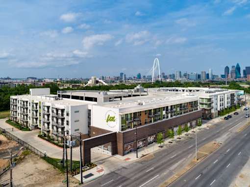 exterior shot of our luxury west dallas apartments