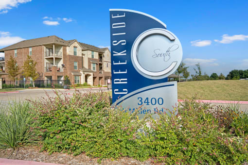 Creekside South Entrance Outdoor Signage