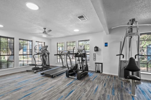 the gym at the estates apartments