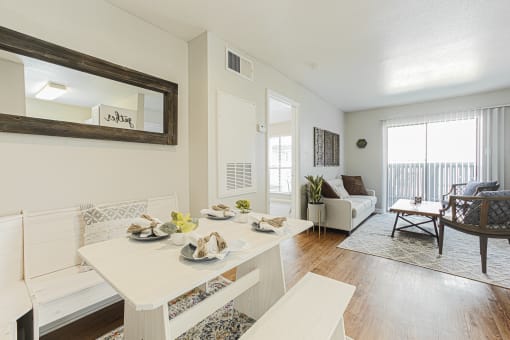 dining area in north houston apartments
