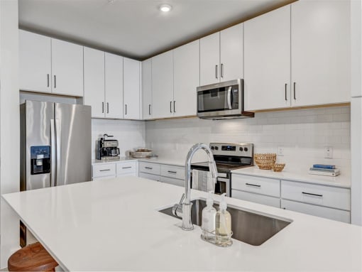 saint_mary_kitchen_5 in austin tx apartments