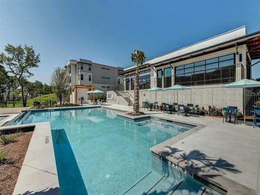 saint_mary_pool_3 in austin tx apartments