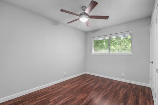 V2 bedroom
