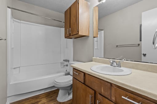 V7 bathroom