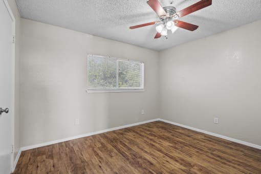 V7 bedroom