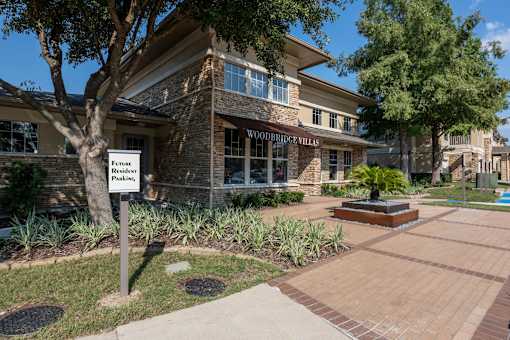 Front of the building at Woodbridge Villas Apartments, Sachse, Texas