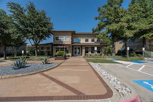 The entrance of property at Woodbridge Villas Apartments, Texas